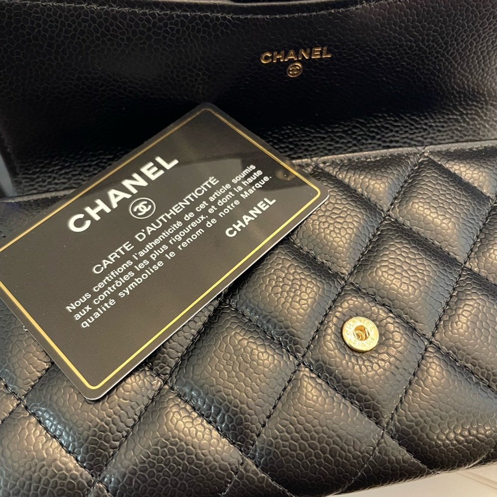 Chanel CC Flap Interlocking CC Logo Continental Wallet